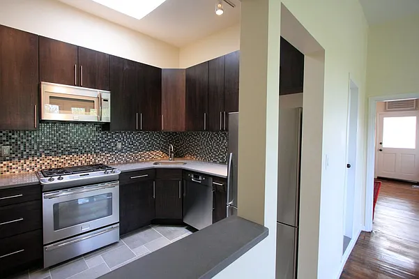 Rented by Compass | media 27