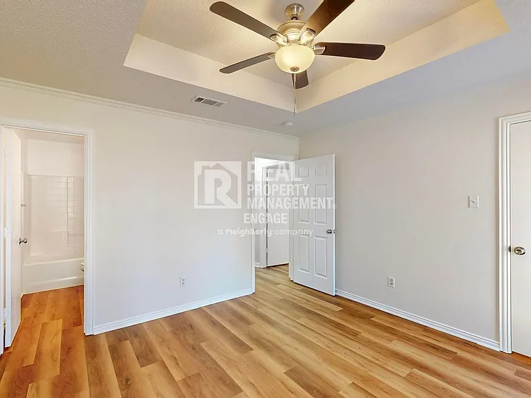404 Truman Arlington — Photo 18
