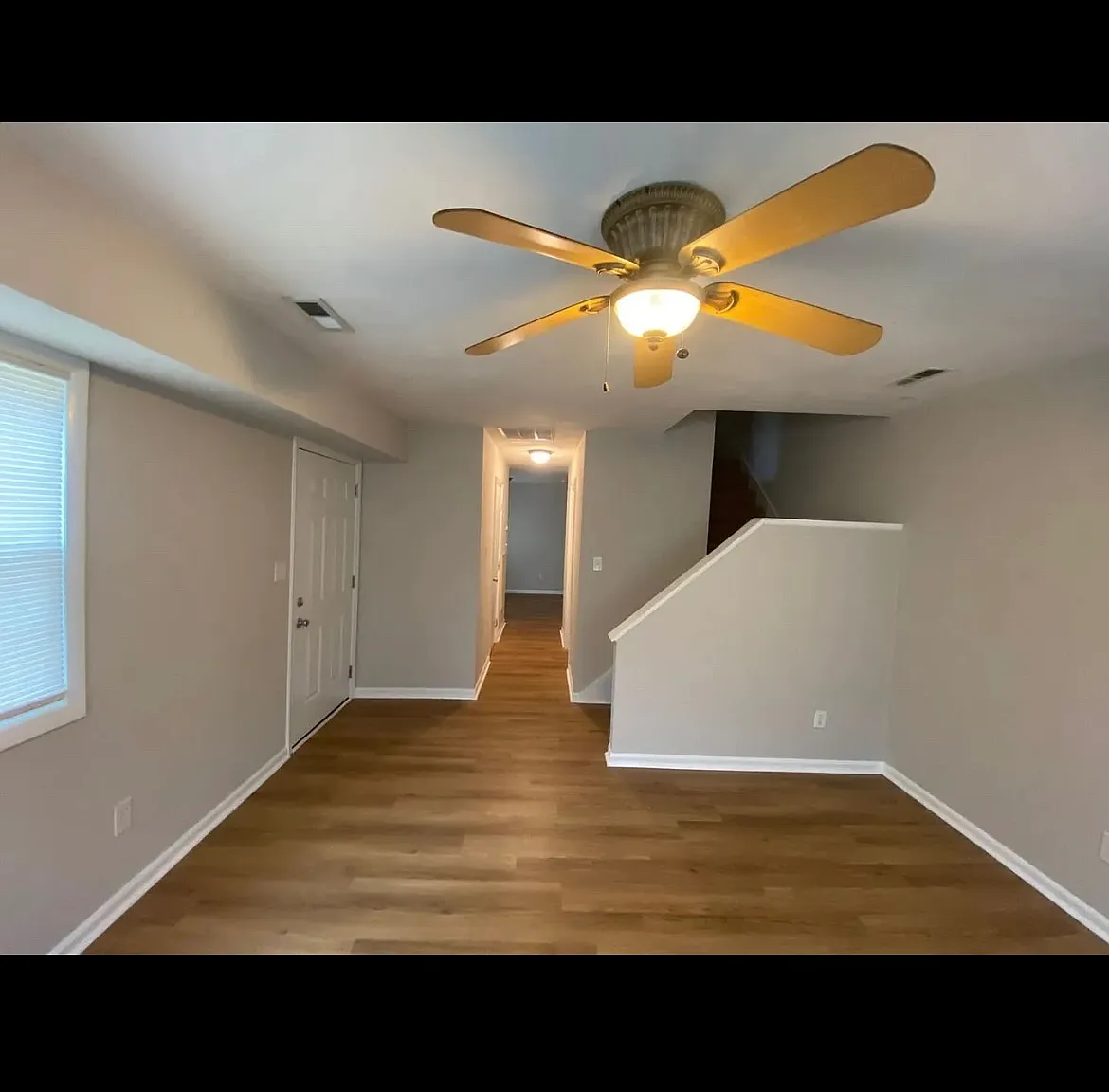 2 bed, 1.5 bath, 1000 sqft, $2,200 — Photo 2