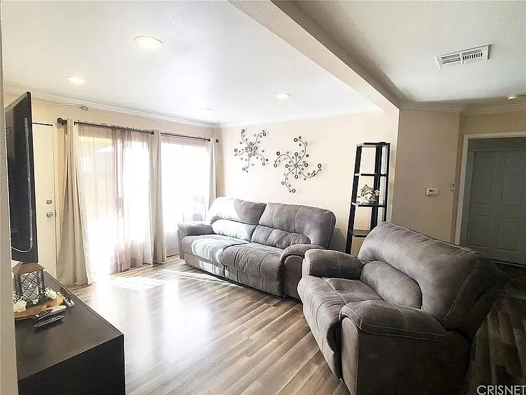 18756 Mandan St #1501 — Photo 6