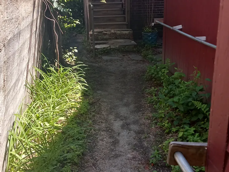 591 Railroad St #2 — Photo 20