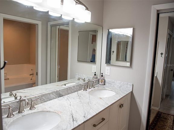 5th image of 2651 Michael Pl APT 307