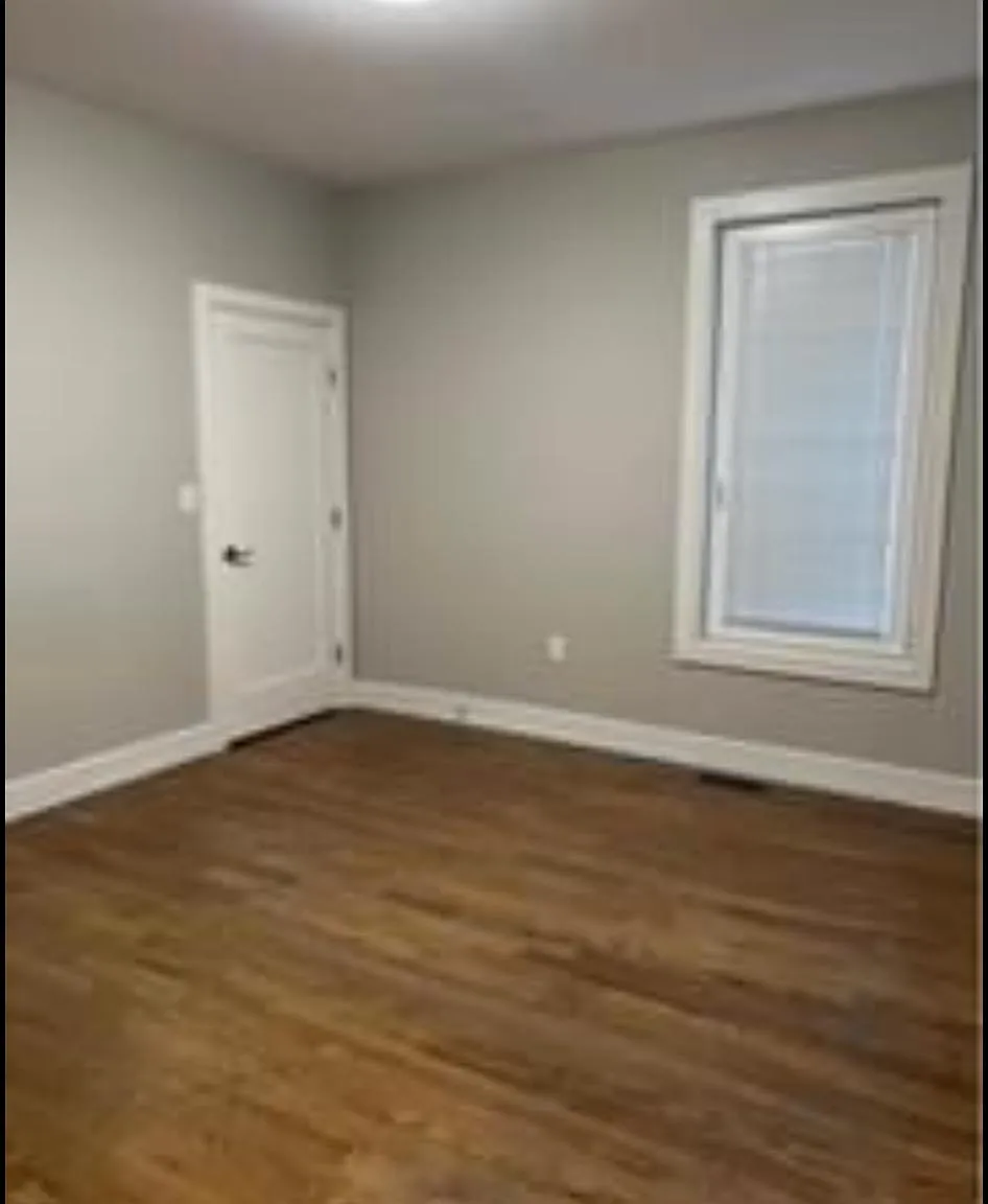 533 Oak St — Photo 2
