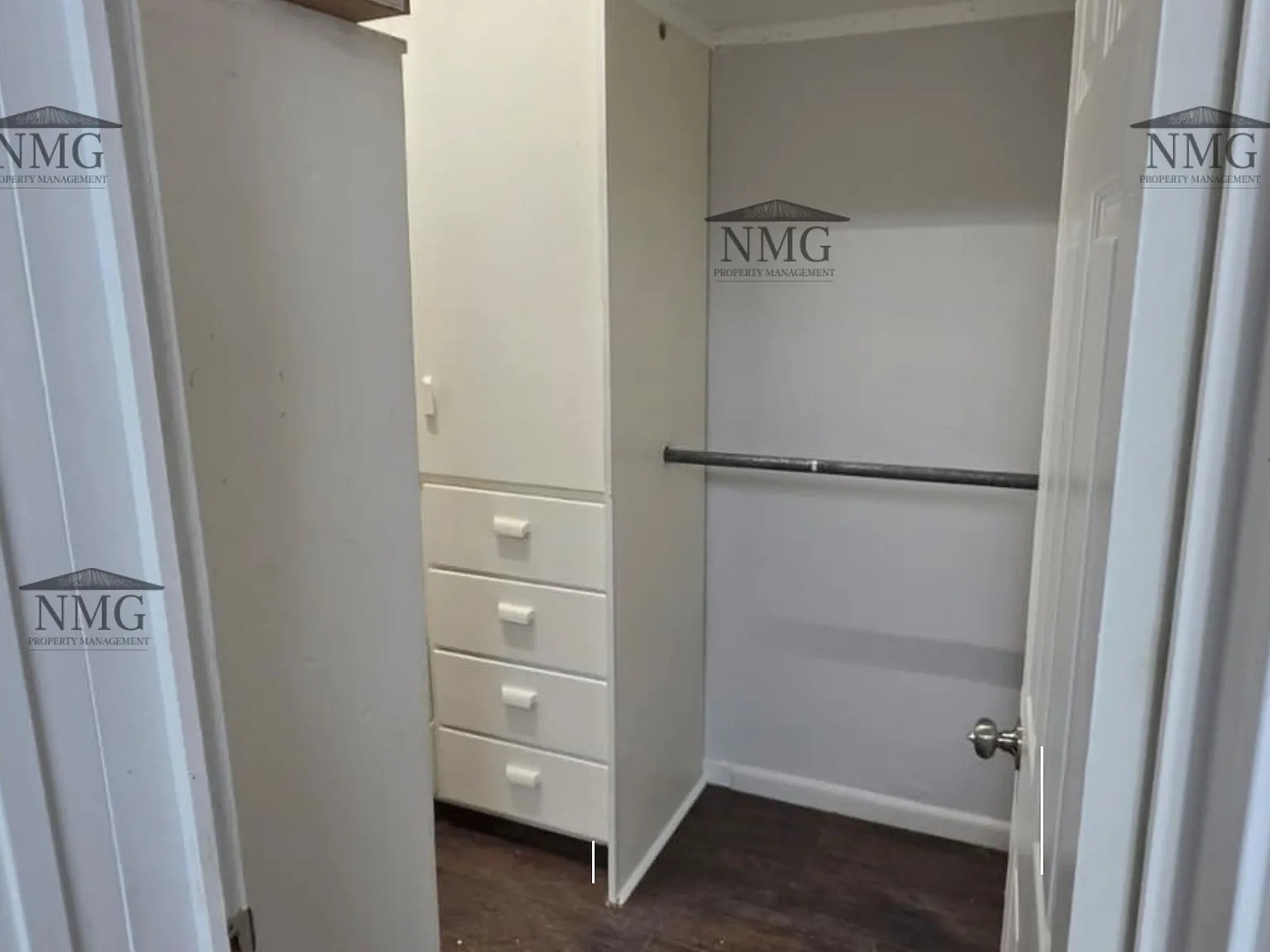 945 Park Lane - 2 - 1 — Photo 2