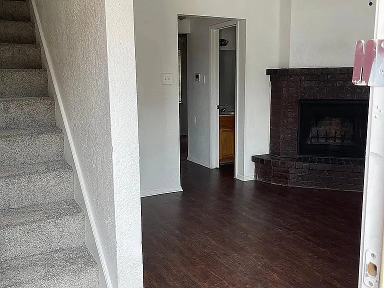 2 bed, 1.5 bath, 1040 sqft, $1,475 — Photo 4