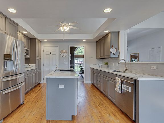 4th image of 214 Savannah Dr