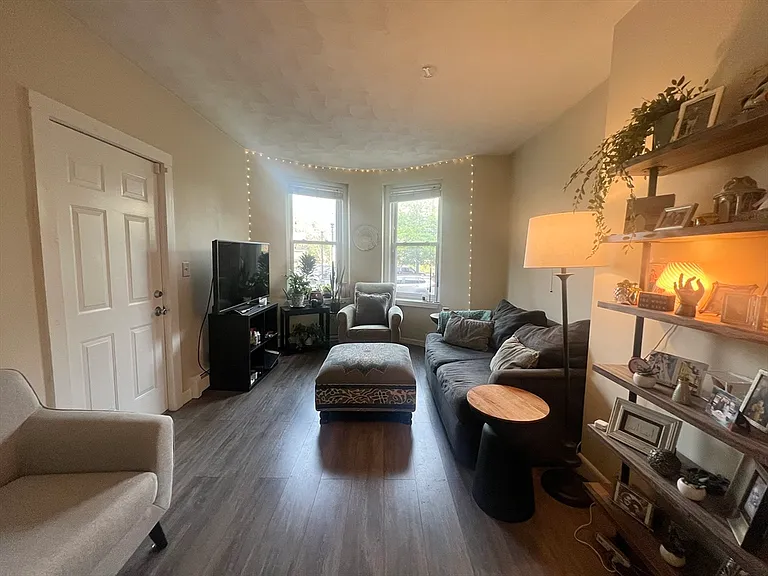122 London St #2 — Photo 16