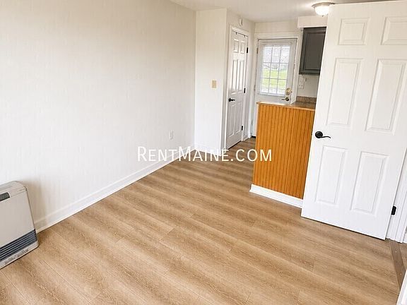 3rd image of 1181 Augusta Rd #2