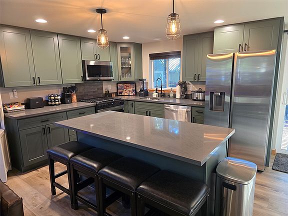 4th image of 175 Paradise Drive