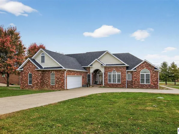 230 Rosewood Dr, Lebanon, KY 40033