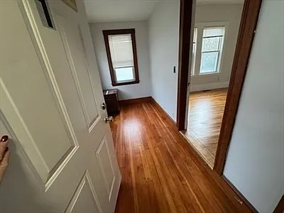 1 bed, 800 sqft, $2,200 — Photo 2