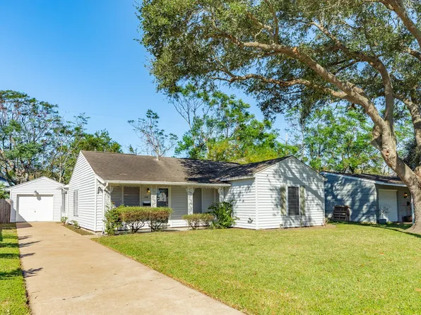 114 Tarpon Ave, Galveston, TX 77550