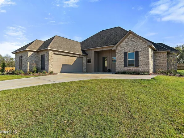 110 Catherine Blvd, Clinton, MS 39056