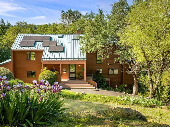 10817 Cement Hill Rd, Nevada City, CA 95959