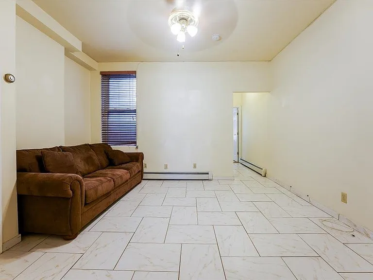 1020 Park Ave #8 — Photo 13