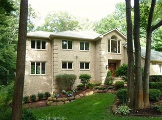 2488 Rocky Top Ct, Commerce Township, MI
