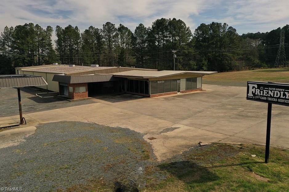 1st image of 1055 Albemarle Rd