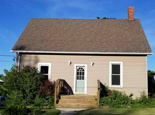 704 N State St, Roanoke, IL 61561
