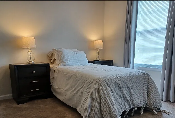 102 Jamestown Ct — Photo 17