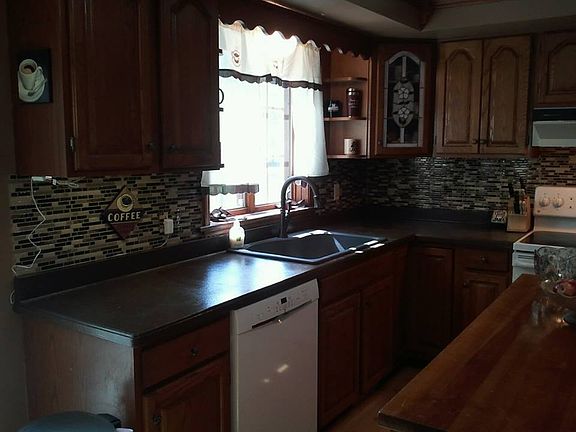 New backsplash and sink