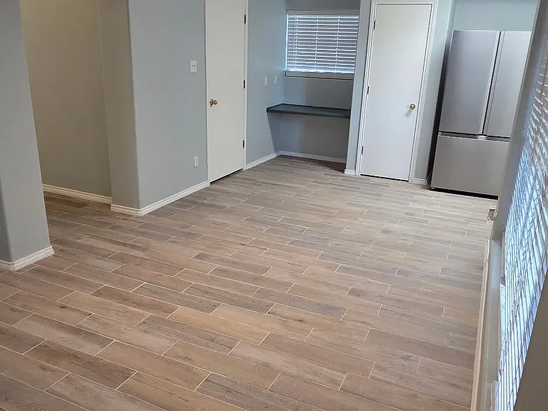 310 Plata Dr — Photo 5