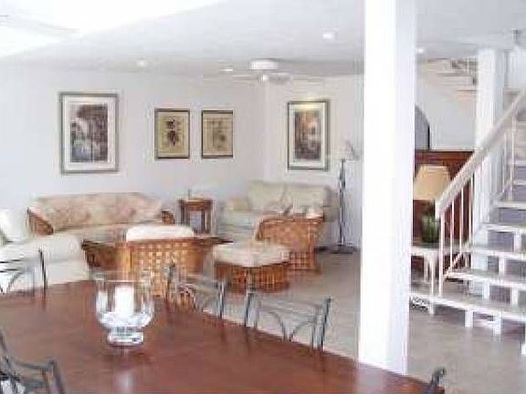 3rd image of 543 Dogwood Ln