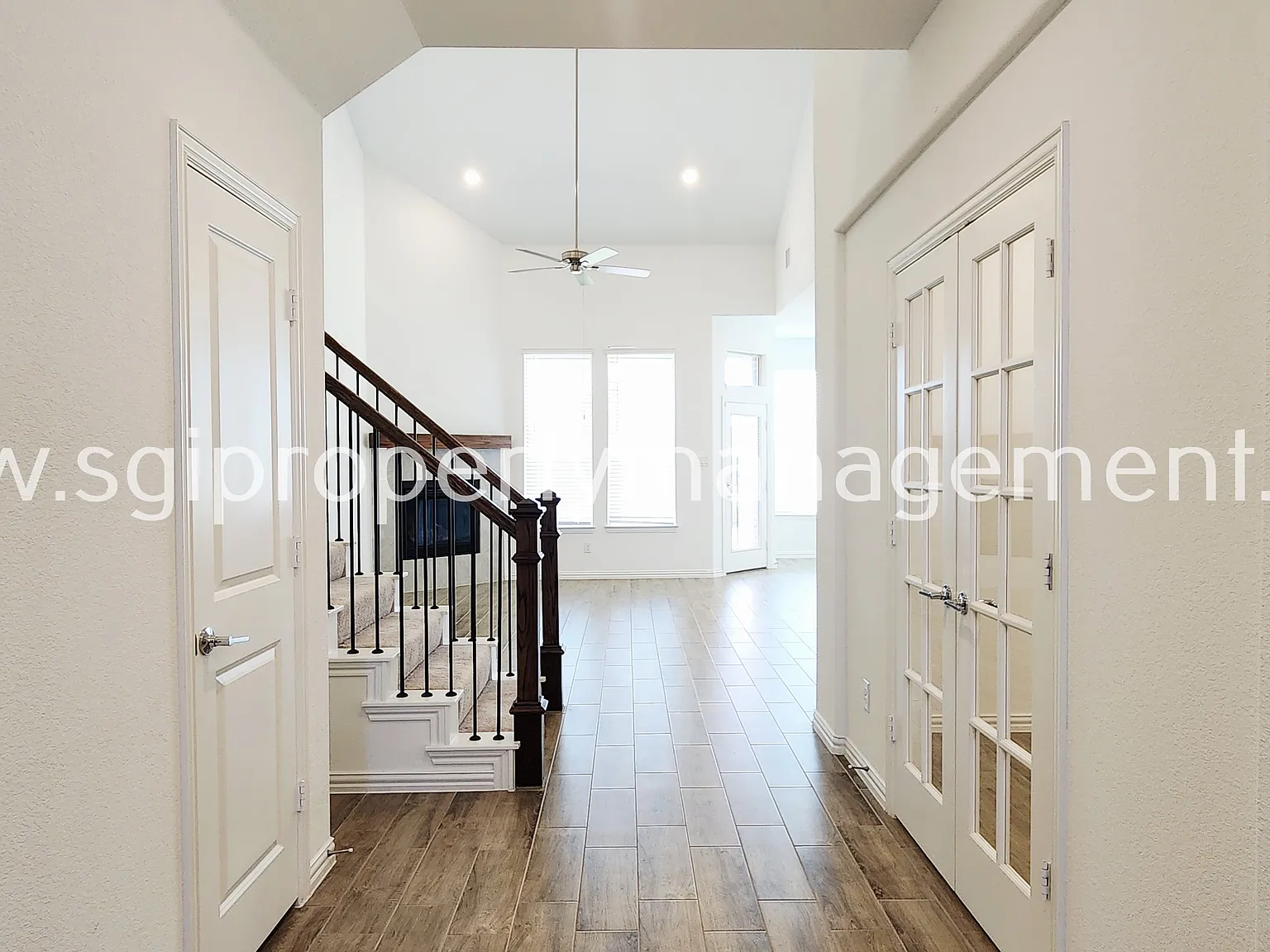 Stunning 4 bedroom, 3.5 bathroom home! — Photo 4