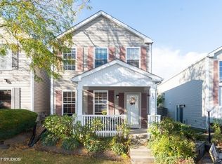 901 Symphony Dr, Aurora, IL 60504