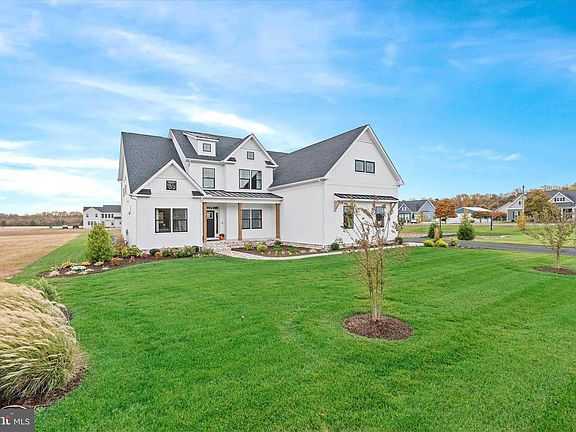 4th image of 11809 River Run Ln