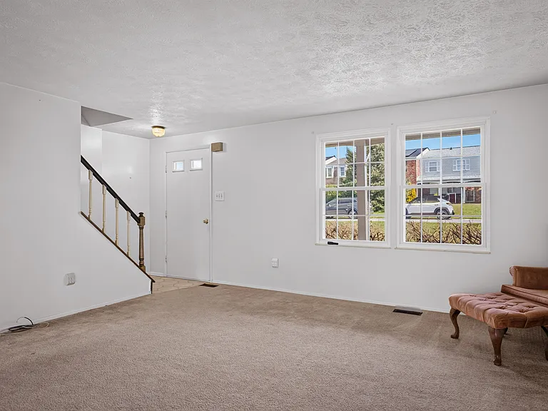 1913 Kirkby Dr — Photo 14