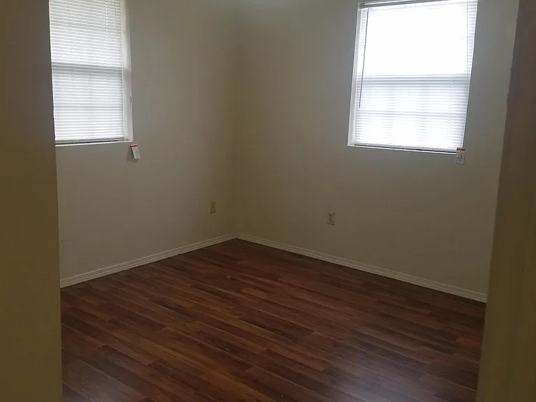 1403 Oak Dr #A — Photo 7