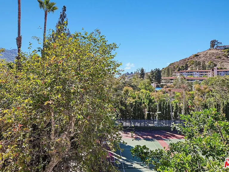 2700 Cahuenga Blvd E #4313 — Photo 36