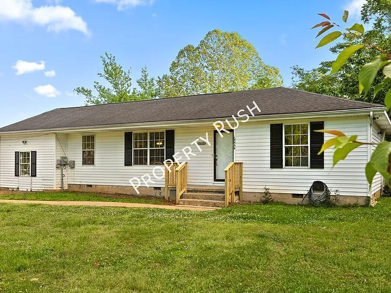 3404 Frawley St — Photo 1