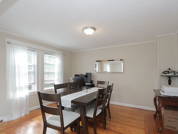 5th image of 571 Britton St #1