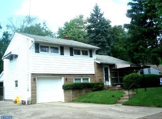 52 W Woodcrest Ave, Maple Shade, NJ 08052