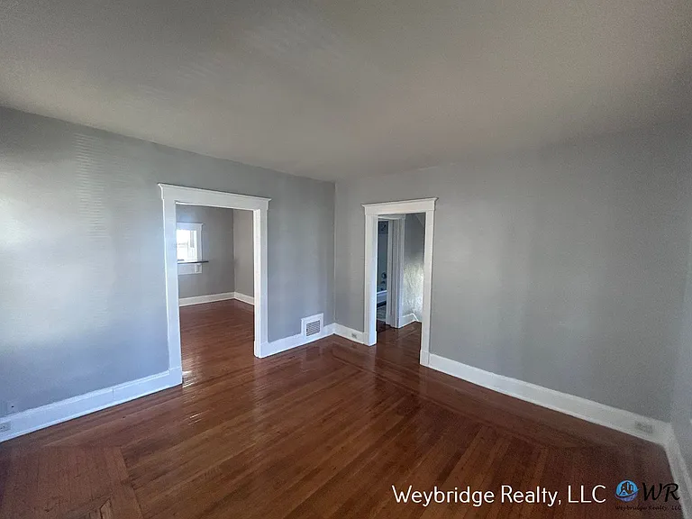 Academy 862 — Photo 16
