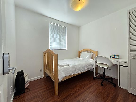 5th image of 340 12th Ave