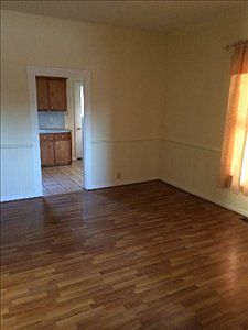 4th image of 403 Holbrook St