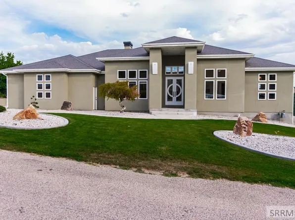2270 E Greenbrier Dr, Idaho Falls, ID 83404
