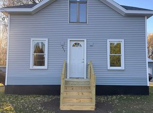 623 Oak St, Waupaca, WI 54981