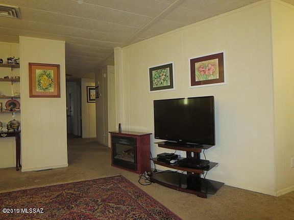4th image of 648 E Lake Dr