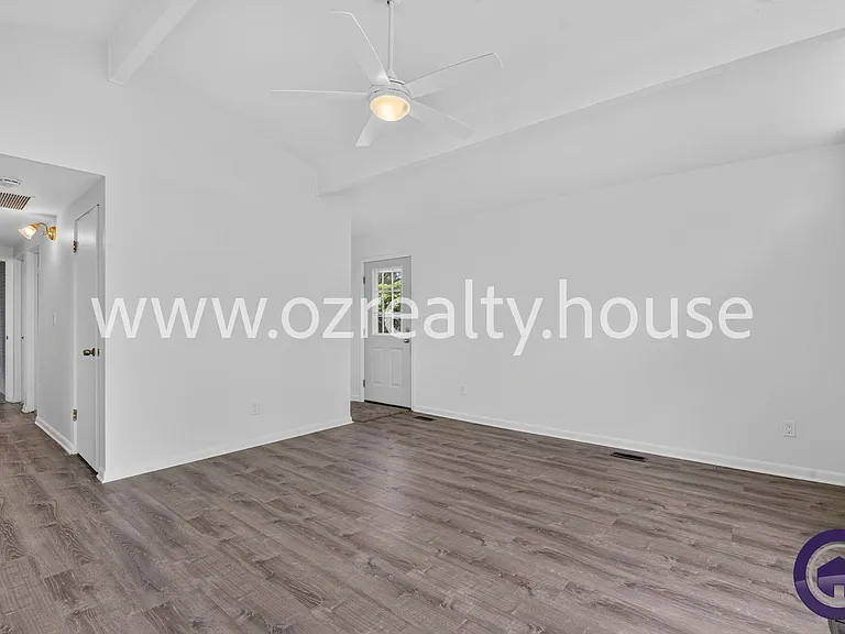 1214 Elco Ave — Photo 5