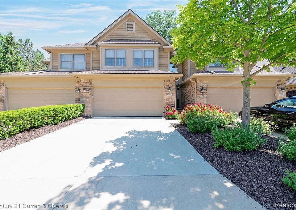 5208 Royal Vale Ln, Dearborn, MI 48126 Zillow
