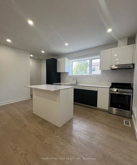 311 Linsmore Cres #3 — Photo 8