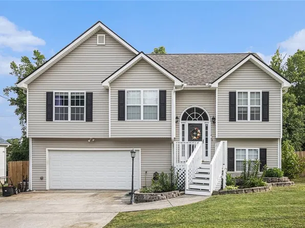 251 Hunt Club Cir, Temple, GA 30179