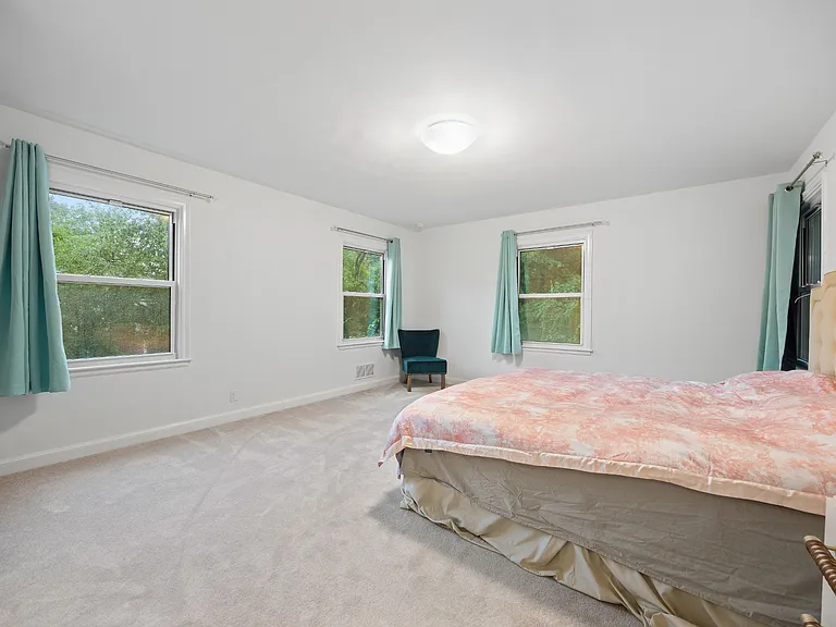 98 Brookby Rd — Photo 30