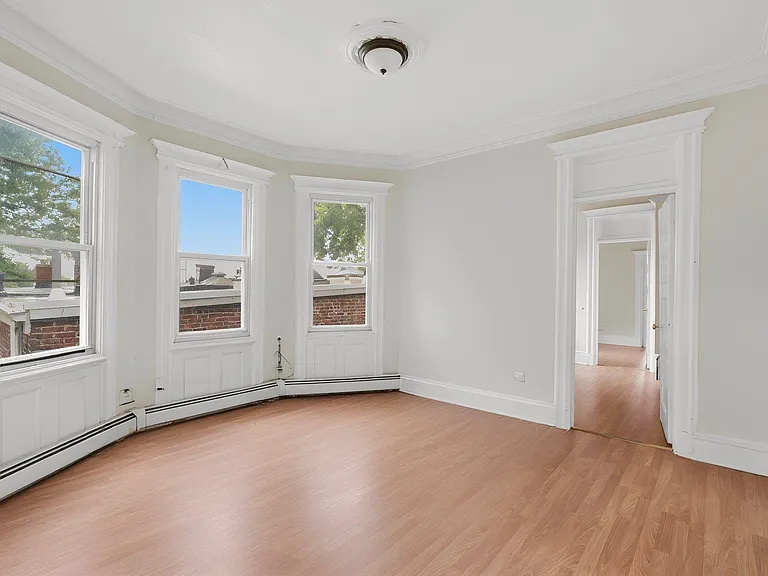 893 Montgomery St #6 — Photo 14