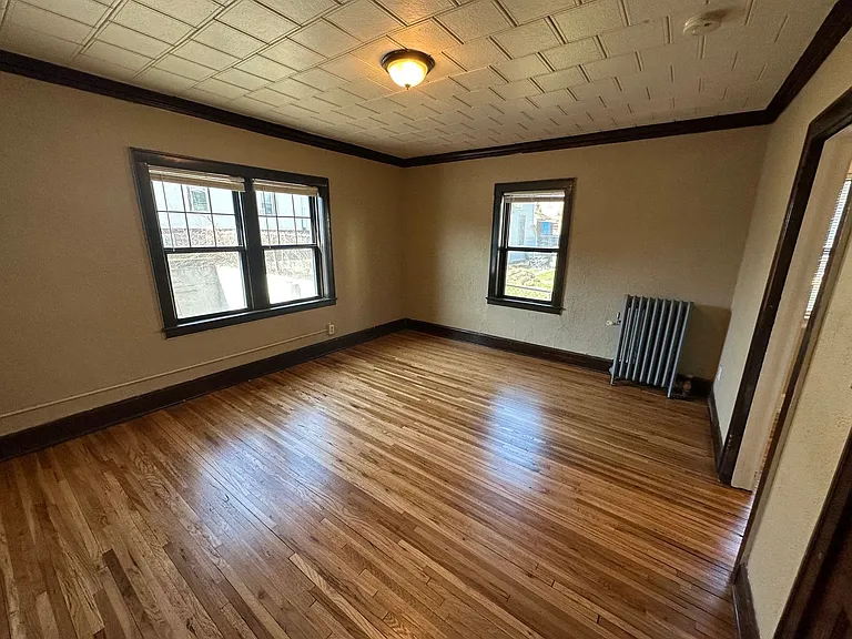 451 Fairview Ave N — Photo 13