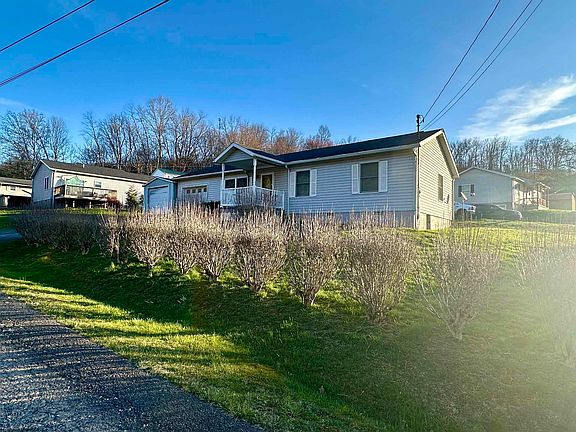 5th image of 79 Diane St