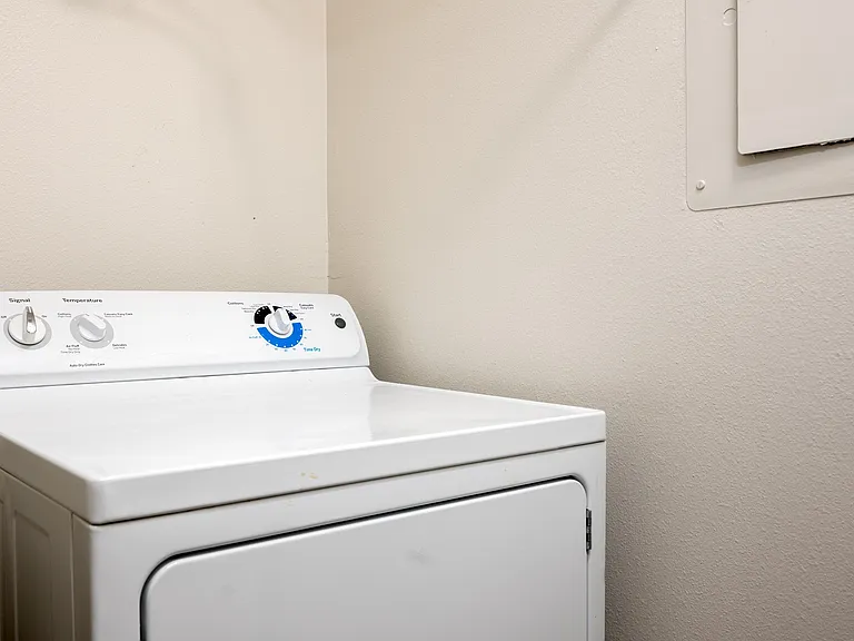 Haven Lake Oswego | Washer & Dryer